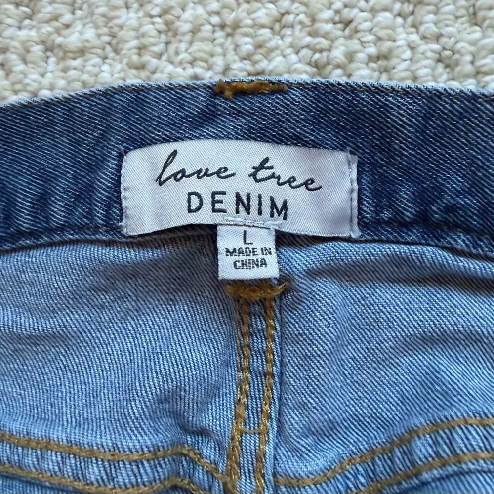 Love Tree Denim Cut Off Shorts size Large
